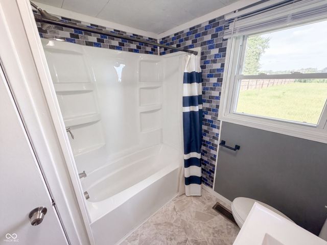 2584 E Phylbeck Avenue, Terre Haute, IN 47805