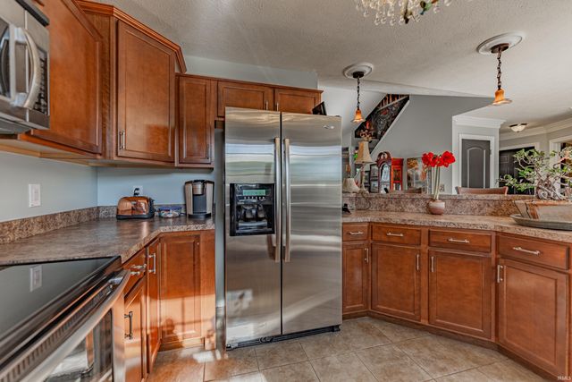 2525 Aruba Court, Evansville, IN 47725