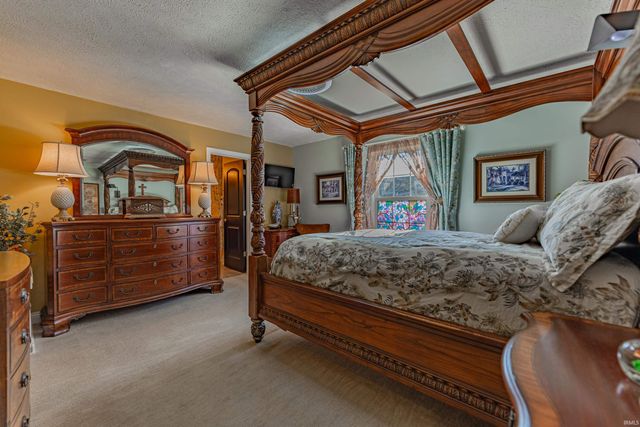 2525 Aruba Court, Evansville, IN 47725