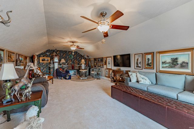 2525 Aruba Court, Evansville, IN 47725