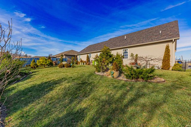 2525 Aruba Court, Evansville, IN 47725