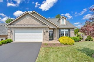 73 Medallion CT, Daleville, VA 24083
