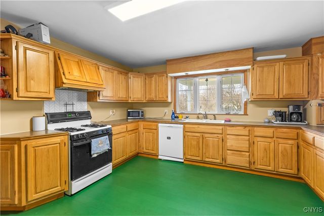 823 Van Buren Street, Utica, NY 13501