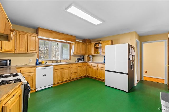 823 Van Buren Street, Utica, NY 13501