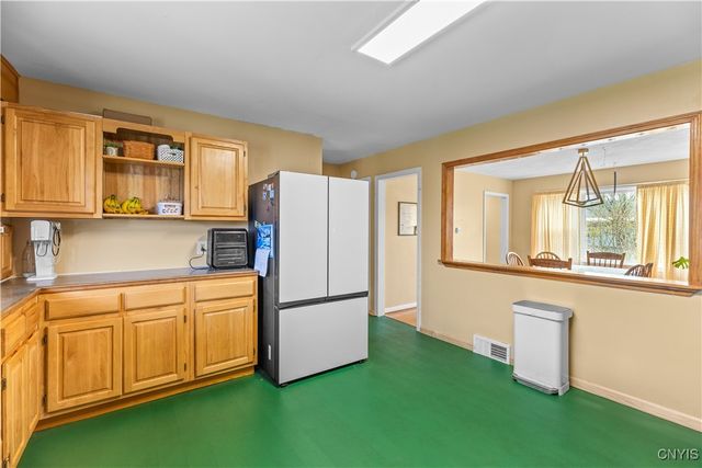 823 Van Buren Street, Utica, NY 13501