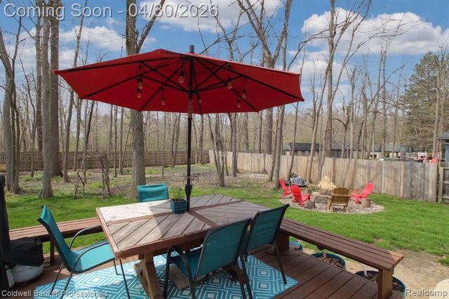 1345 Kings Pointe Road, Grand Blanc, MI 48439