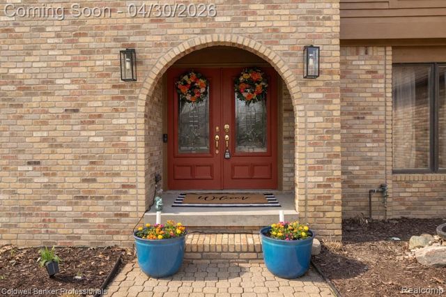 1345 Kings Pointe Road, Grand Blanc, MI 48439