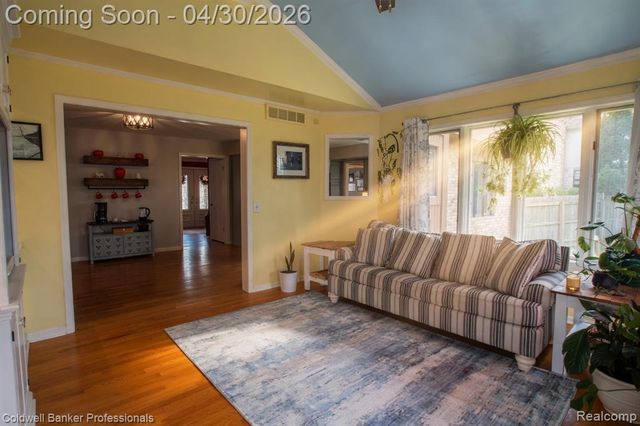 1345 Kings Pointe Road, Grand Blanc, MI 48439