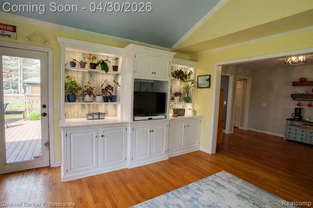 1345 Kings Pointe Road, Grand Blanc, MI 48439