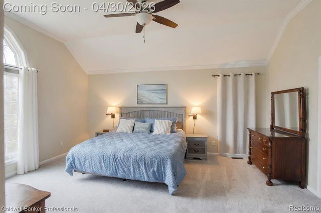 1345 Kings Pointe Road, Grand Blanc, MI 48439