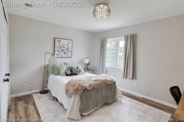 1345 Kings Pointe Road, Grand Blanc, MI 48439