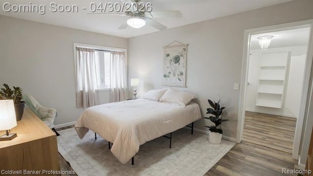 1345 Kings Pointe Road, Grand Blanc, MI 48439