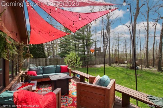 1345 Kings Pointe Road, Grand Blanc, MI 48439