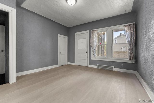 8889 Lane Street, Detroit, MI 48209