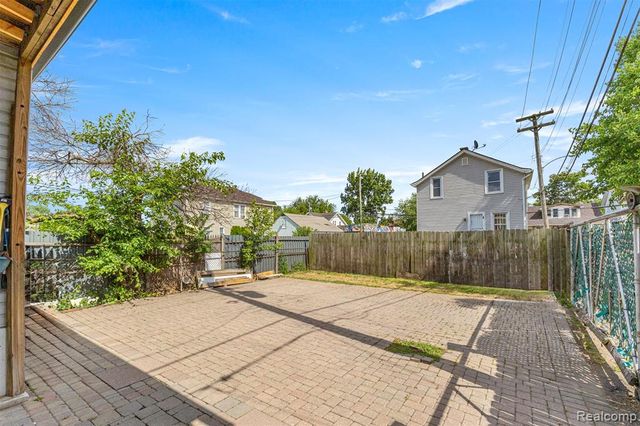 8889 Lane Street, Detroit, MI 48209