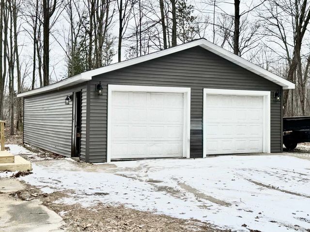 219 S Nine Mile Road, Midland, MI 48640