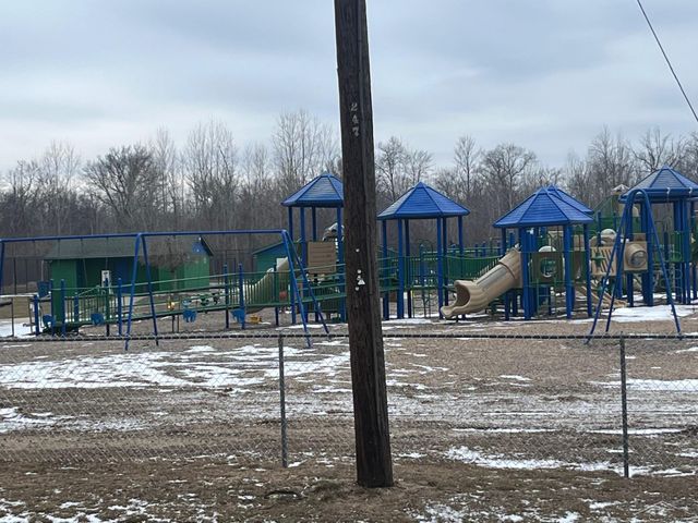 219 S Nine Mile Road, Midland, MI 48640