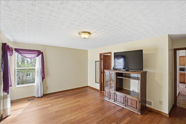 5521 Mirage Drive, Hilliard, OH 43026