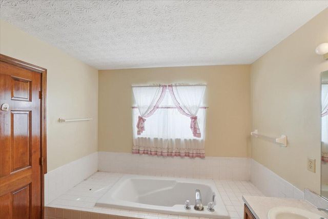 5521 Mirage Drive, Hilliard, OH 43026