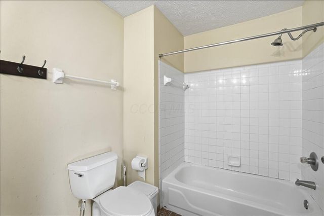 5521 Mirage Drive, Hilliard, OH 43026