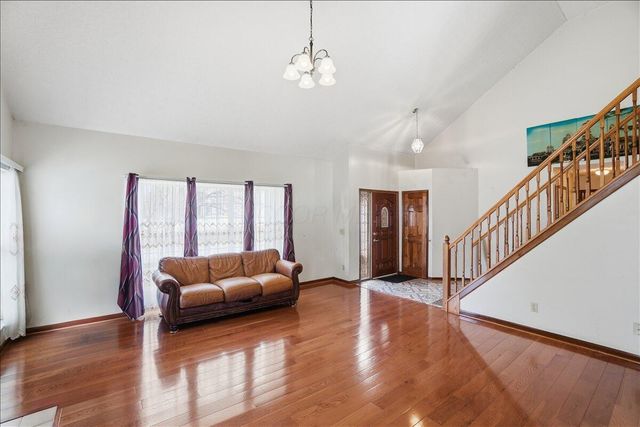 5521 Mirage Drive, Hilliard, OH 43026