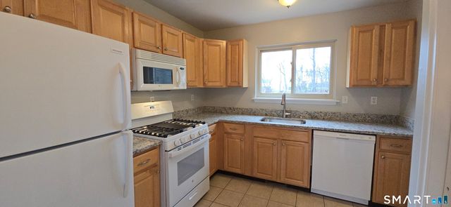 28 Larkspur Drive 28, Cromwell, CT 06416