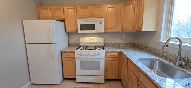 28 Larkspur Drive 28, Cromwell, CT 06416