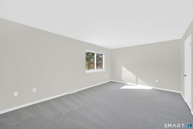 28 Larkspur Drive 28, Cromwell, CT 06416