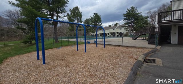 28 Larkspur Drive 28, Cromwell, CT 06416