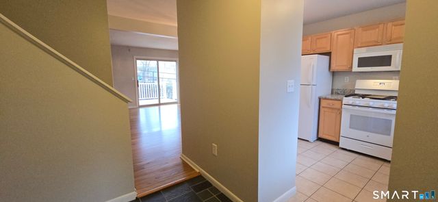 28 Larkspur Drive 28, Cromwell, CT 06416