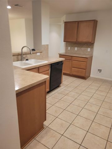 433 Moorhen CV, Leander, TX 78641