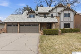 15724 Leavenworth Street, Omaha, NE 68118
