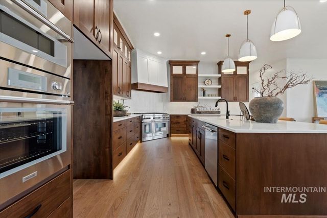 993 S Waning Ln, Eagle, ID 83616