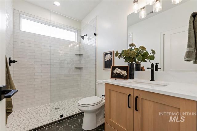 993 S Waning Ln, Eagle, ID 83616