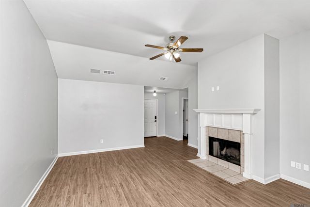 17034 Hunters Trace St W, Prairieville, LA 70769