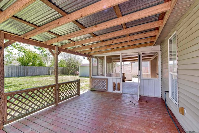 17034 Hunters Trace St W, Prairieville, LA 70769