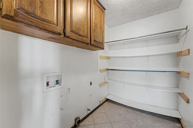 1405 W Young Street, Tulsa, OK 74127