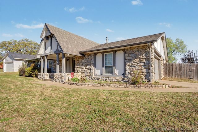 1405 W Young Street, Tulsa, OK 74127