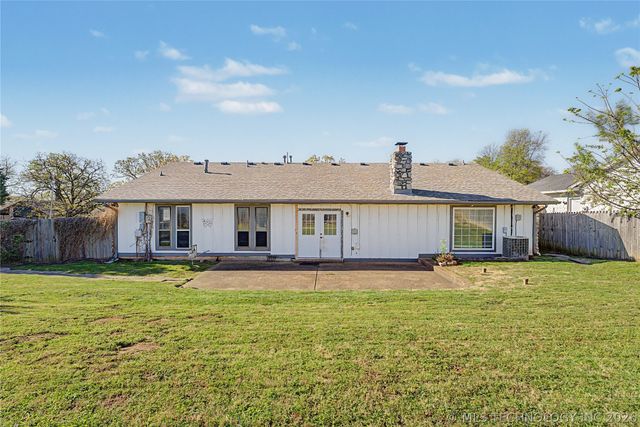 1405 W Young Street, Tulsa, OK 74127