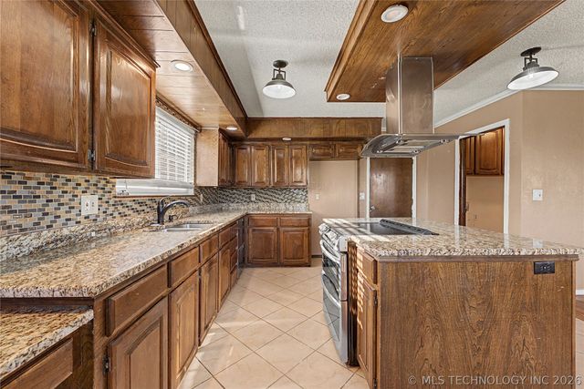 1405 W Young Street, Tulsa, OK 74127