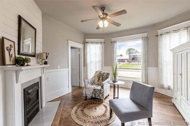 202 W 4th Street, Claremore, OK 74017