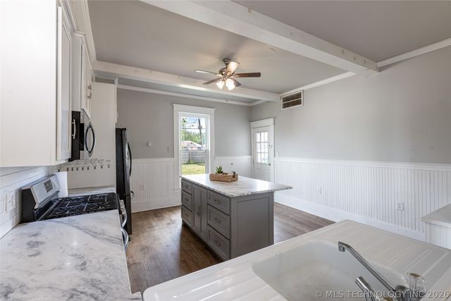 202 W 4th Street, Claremore, OK 74017
