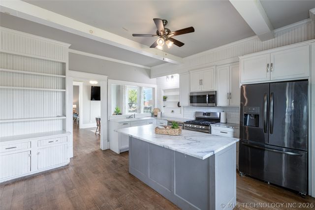 202 W 4th Street, Claremore, OK 74017
