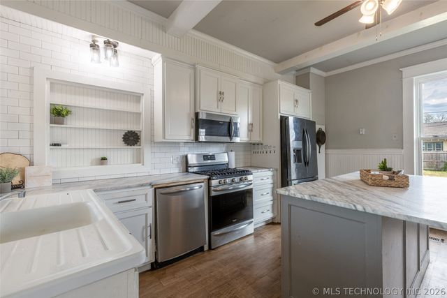202 W 4th Street, Claremore, OK 74017