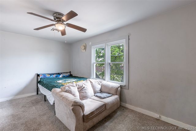 202 W 4th Street, Claremore, OK 74017