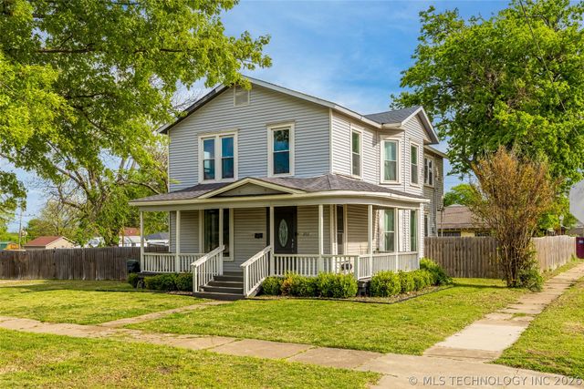 202 W 4th Street, Claremore, OK 74017