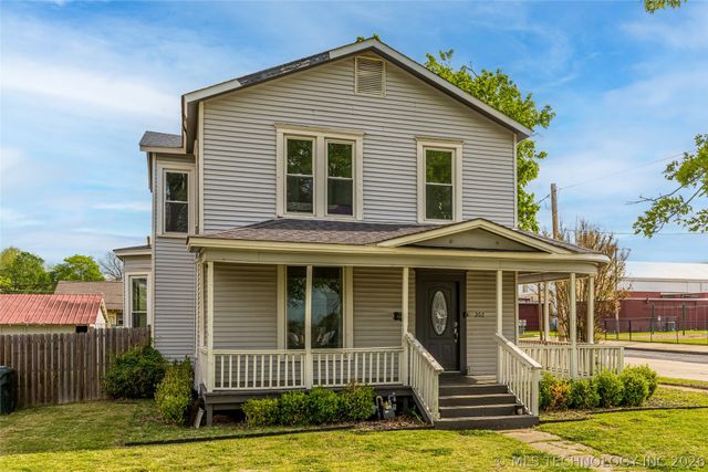 202 W 4th Street, Claremore, OK 74017