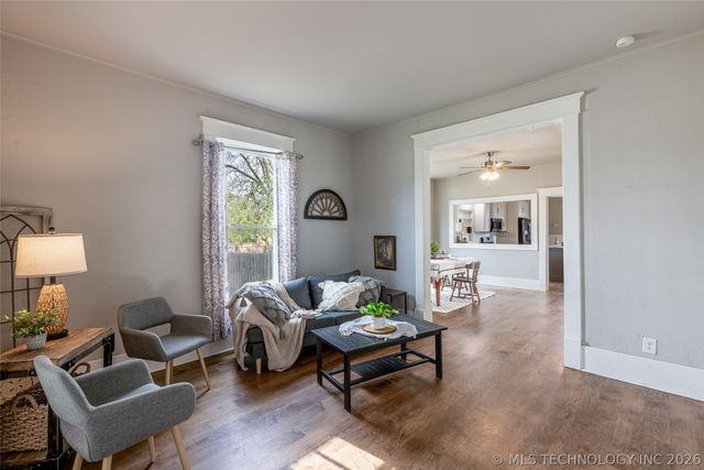 202 W 4th Street, Claremore, OK 74017