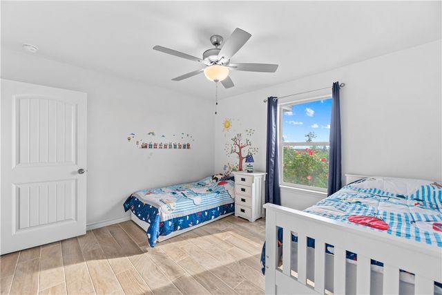 103 Atkinson Dr, Orange Grove, TX 78372