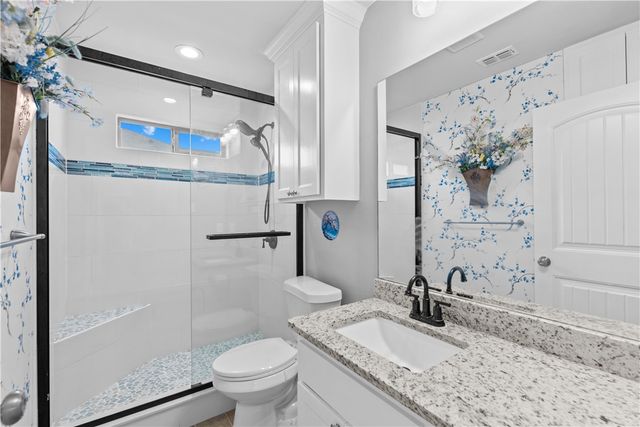 103 Atkinson Dr, Orange Grove, TX 78372